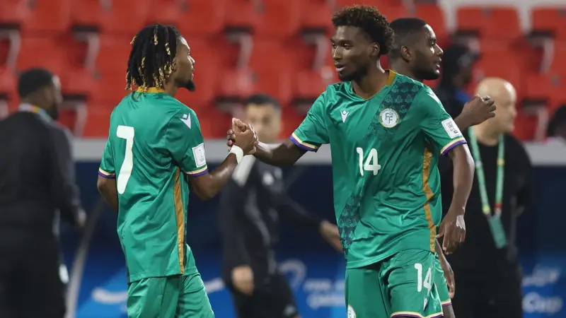 كأس العرب 2025 - جزر القمر تُطيح باليمن من البطولة في أمتع مباريات البطولة