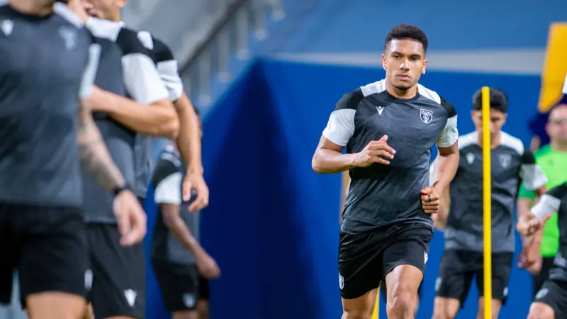 القنوات الناقلة لمباراة ضمك والتعاون اليوم في الدوري السعودي مع الموعد والتشكيلة