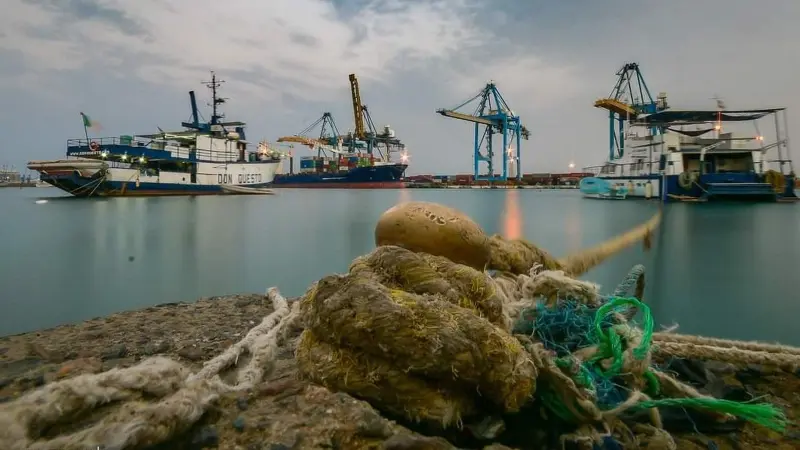 تمدد إيراني تحت غطاء الفوضى.. طهران تساوم بالسلاح لاقتحام البحر الأحمر
