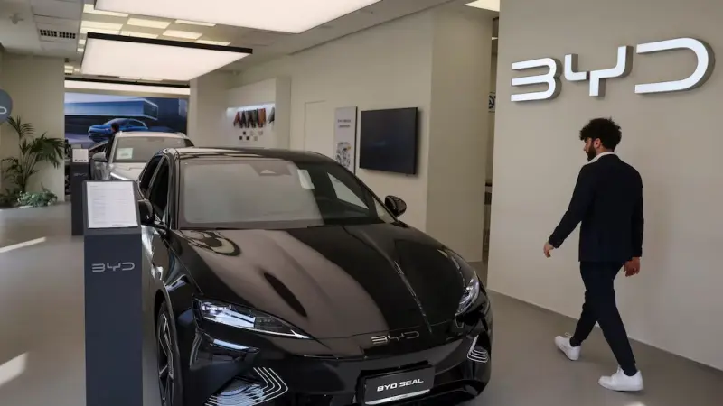 "بي واي دي" الصينية تزاحم "تيسلا" في 2025