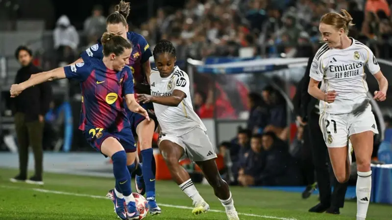 القنوات الناقلة لمباراة برشلونة ضد ريال مدريد اليوم في دوري أبطال أوروبا للسيدات مع الموعد