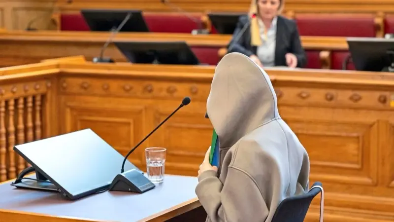 "عروس داعش" إلى قفص الاتهام في النمسا.. ما القصة؟