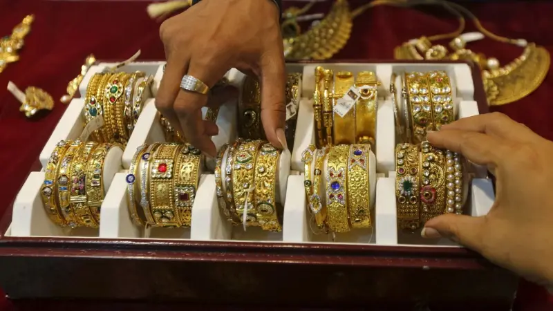 سعر الذهب اليوم عيار 21 في الأردن.. ارتفاع طفيف