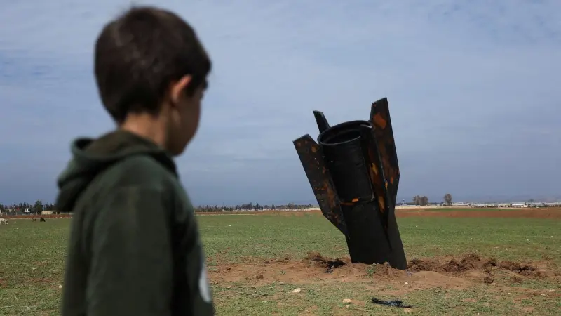 صور لصاروخ إيراني عملاق في القامشلي السورية