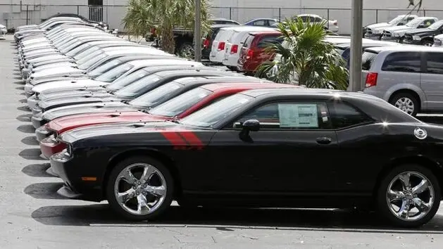 أسهم السيارات الهندية تتراجع مع انحسار زخم المبيعات