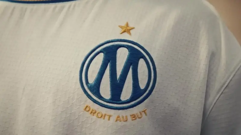 شعار نادي مارسيليا الجديد.. يجمع بين العراقة والعصرنة