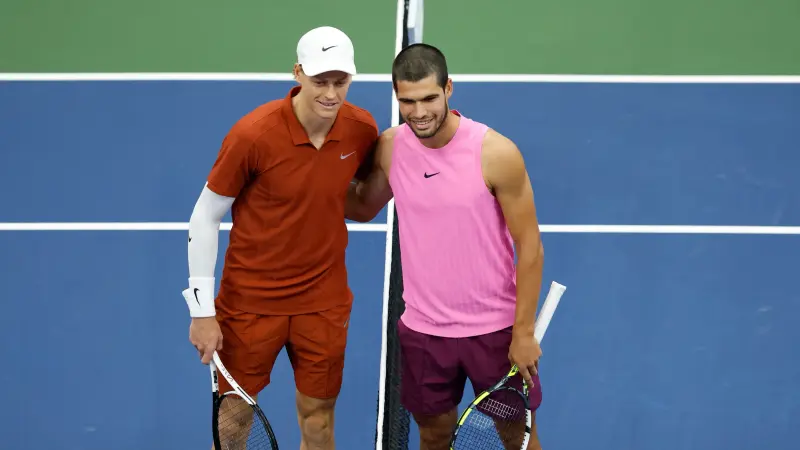 نتيجة وملخص مباراة كارلوس ألكاراز ضد يانيك سينر في نهائي بطولة أميركا المفتوحة للتنس 2025