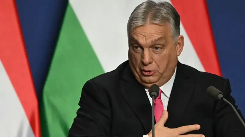 زيلينسكي يسخر من "بطن" رئيس المجر في مؤتمر ميونخ