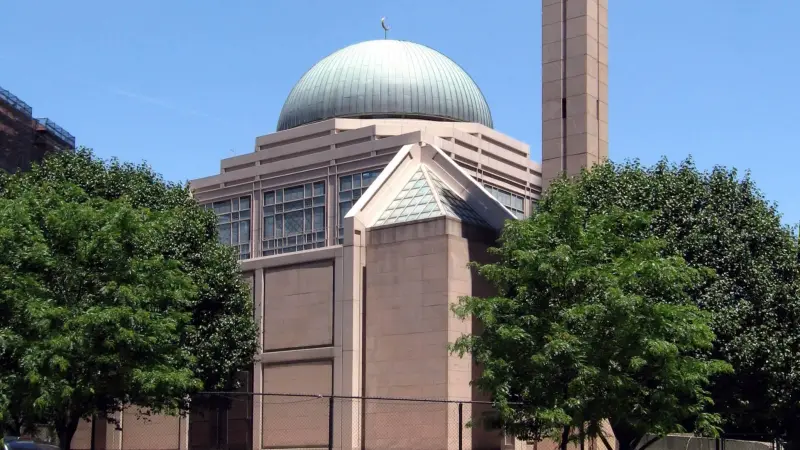 مساجد نيويورك لن تحتاج إلى تصريح لرفع الأذان بحرية