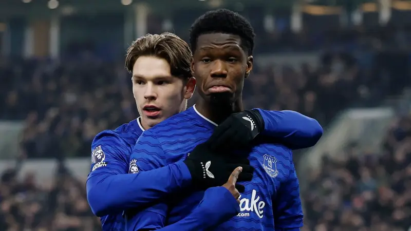 الدوري الإنجليزي - تعادل بين إيفرتون وليدز يونايتد في ختام الجولة 23