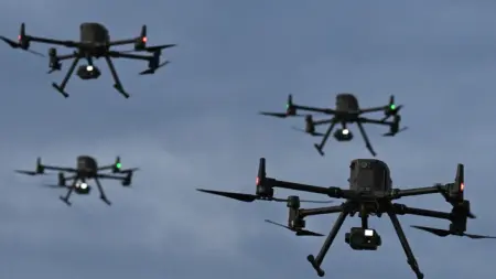 related_news_inside_blogsمسيّرات مجهولة تحلّق فوق قاعدة تضم كبار المسؤولين في واشنطن.. تقرير يكشف