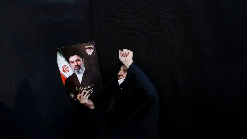 تقرير لافت.. ما حقيقة إصابة مجتبى خامنئي؟