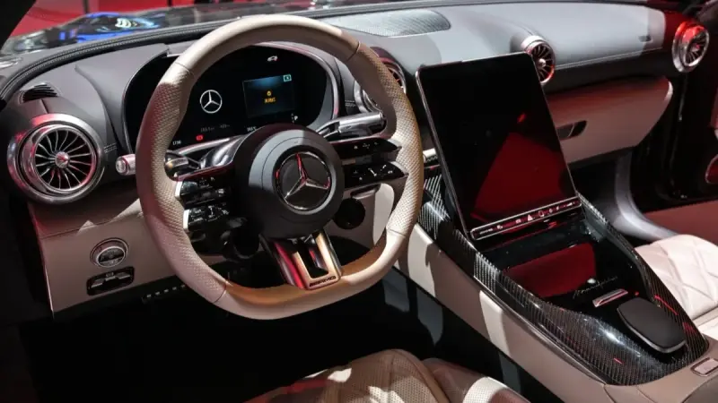 انخفاض أرباح مرسيدس لأكثر من النصف منذ بداية عام 2025