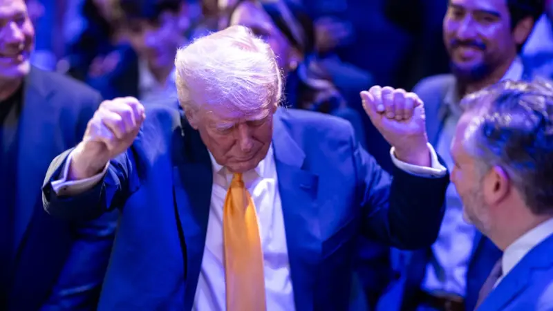 المشهد باختصار: ترامب يُثير فضول العالم.. وأزمة عاطفية في الجيش الإسرائيلي