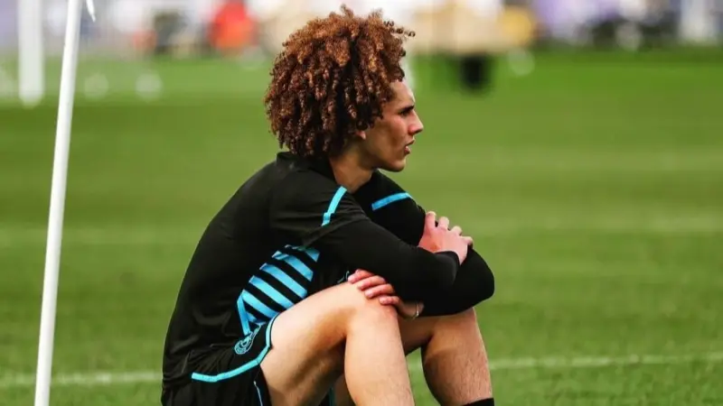 الهلال يراقب موهبة كوينز بارك رينجرز.. من هو اللاعب ريان كولي الصفقة المنتظرة؟