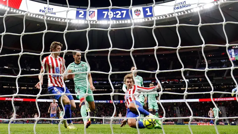 الدوري الإسباني - فياريال في الوصافة مؤقتا وأتلتيكو يعادل رصيد برشلونة