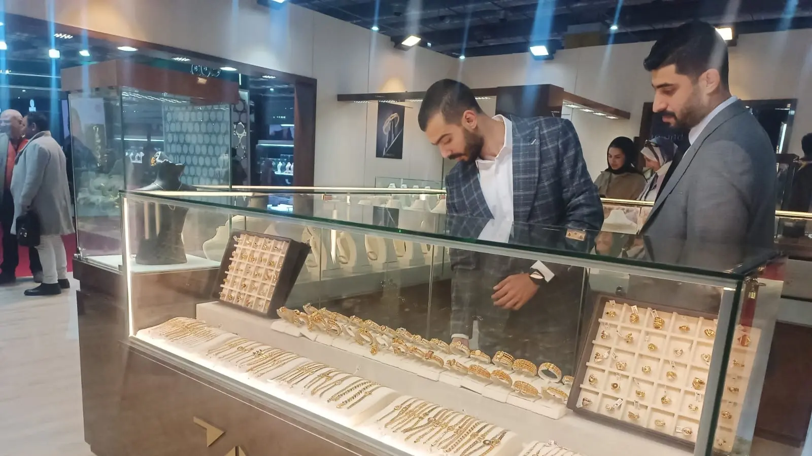 الذهب في مصر يواصل التراجع لعيار 21 في أسواق الصاغة الذهب في مصر يواصل التراجع لعيار 21 في أسواق الصاغة