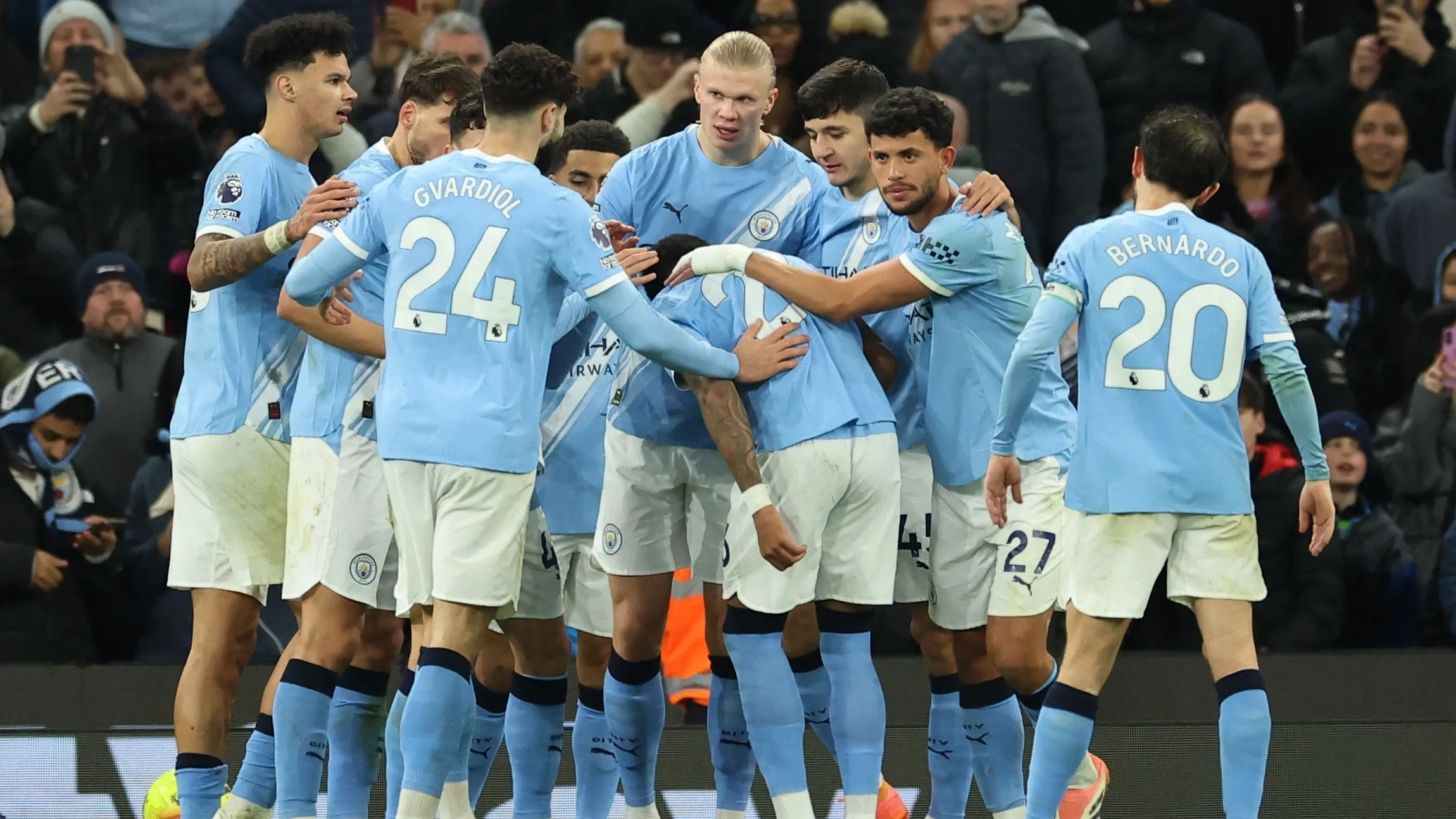 غوارديولا يحذّر لاعبي مانشستر سيتي من زيادة الوزن 