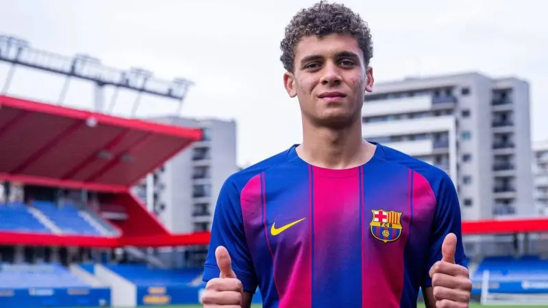 مصريون انضموا إلى برشلونة قبل حمزة عبد الكريم