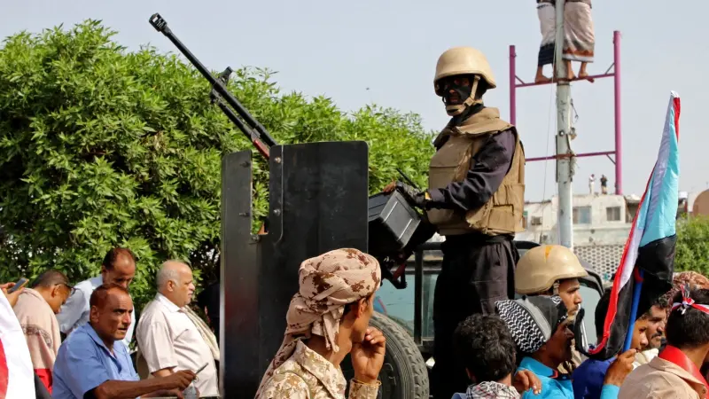 هل تغيرت بوصلة المعركة من "الحوثي" إلى جنوب اليمن؟