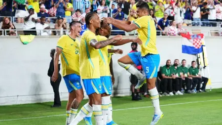 related_news_inside_blogsبعد مقارنة بين ميسي ونيمار.. أسطورة برشلونة يحدد المرشح للفوز بكأس العالم 2026