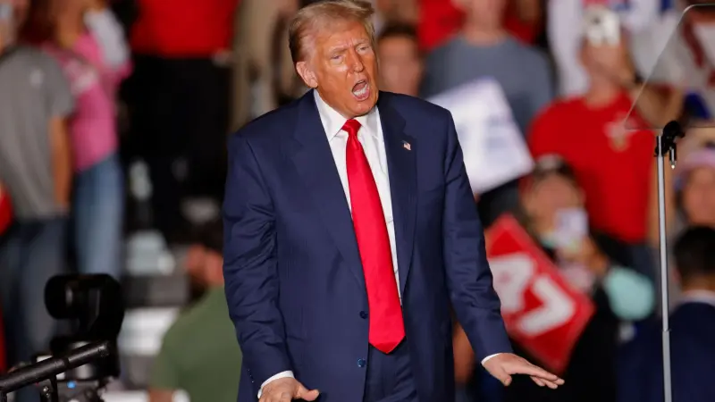 ترامب يؤجج العلاقات مع بريطانيا بسبب هاريس