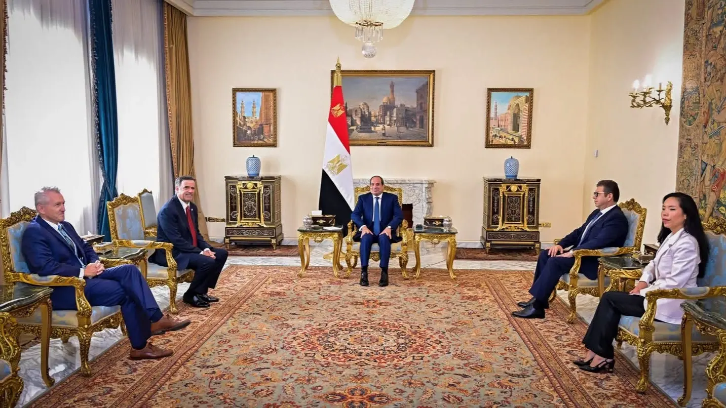 السيسي أكد ضرورة إيجاد حل شامل للحرب في إيران (فيسبوك) السيسي أكد ضرورة إيجاد حل شامل للحرب في إيران (فيسبوك)