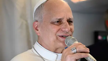 related_news_inside_blogsفيديو - بابا الفاتيكان يردّ على خلافه مع ترامب