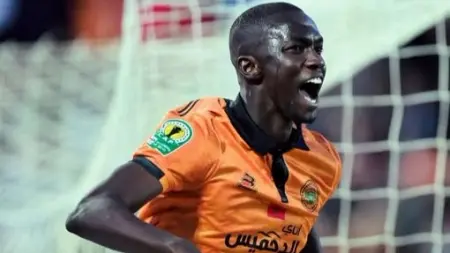 أهلي طرابلس يوضح أسباب فشل التعاقد مع السنغالي لامين كمارا