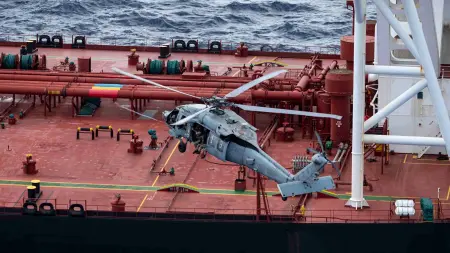 related_news_inside_blogsفيديو - الجيش الأميركي يعترض ناقلة نفط في المحيط الهندي