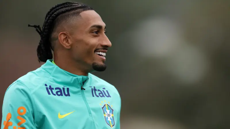 أنشيلوتي يتسبب في غضب جماهير برشلونة.. ما القصة؟