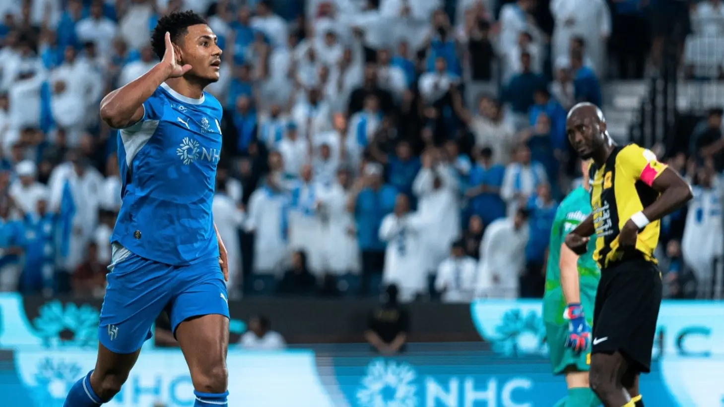 الهلال ينتزع قمة جدول ترتيب الدوري السعودي (إكس) الهلال ينتزع قمة جدول ترتيب الدوري السعودي (إكس)