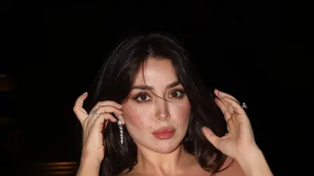 هيا مرعشلي تتعرض لموقف محرج على ريد كاربت مهرجان الجونة.. فماذا حدث؟