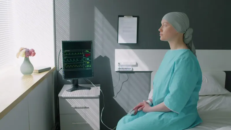 مشكلة تواجه الشباب الناجين من السرطان.. ما هي؟