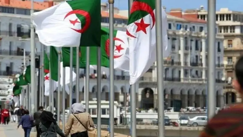 العطل الرسمية في الجزائر 2026: دليلك الشامل للإجازات والاحتفالات