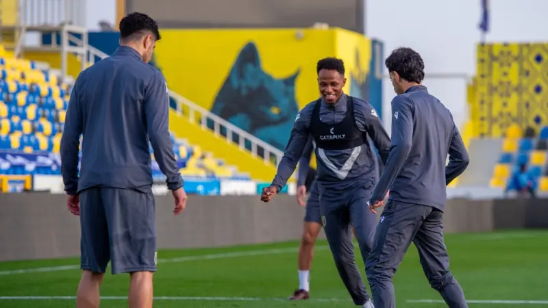 القنوات الناقلة لمباراة التعاون ضد الخلود اليوم في دوري روشن السعودي مع الموعد والتشكيلة