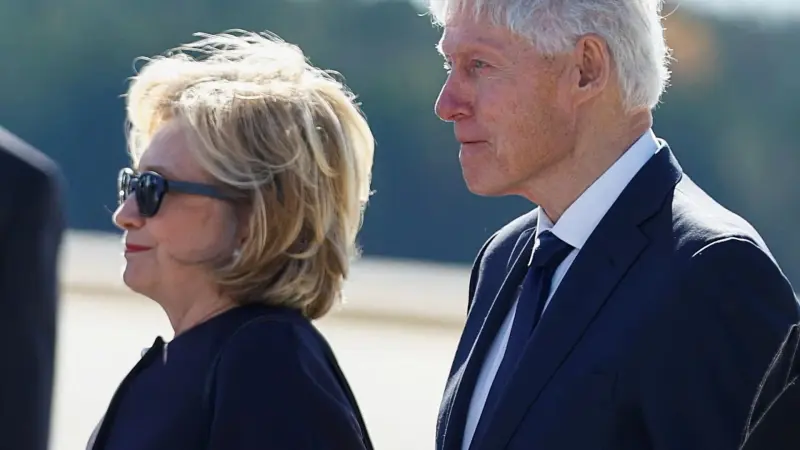 بعد 25 عاما.. الكونغرس يستجوب آل كلينتون حول فضائح إبستين