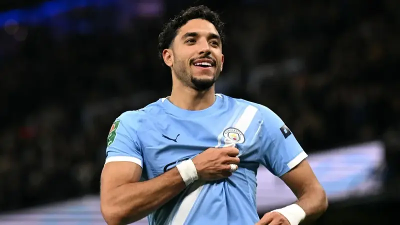 موقف برشلونة من التعاقد مع عمر مرموش