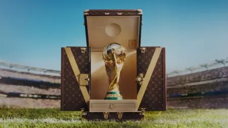 كأس العالم 2026 - لوي فيتون تكشف عن صندوق الكأس قبل النهائي
