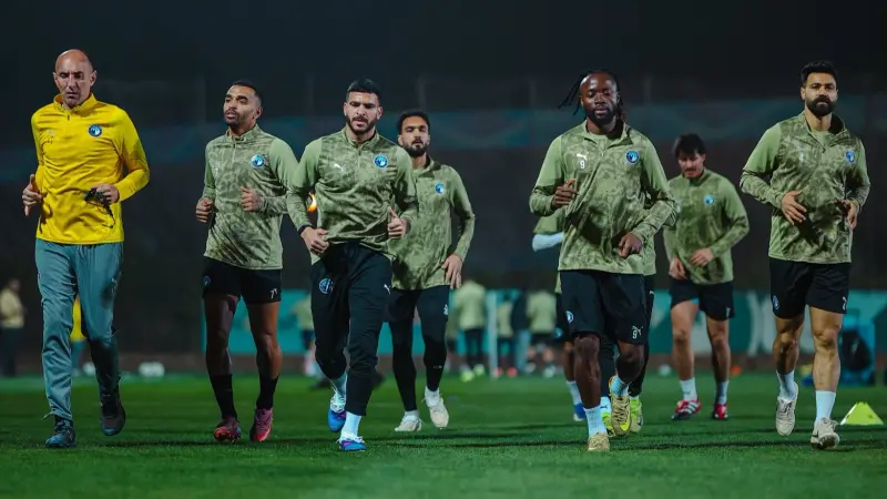 القنوات الناقلة لمباراة بيراميدز ضد سيراميكا كليوباترا اليوم في الدوري المصري مع الموعد والتشكيلة