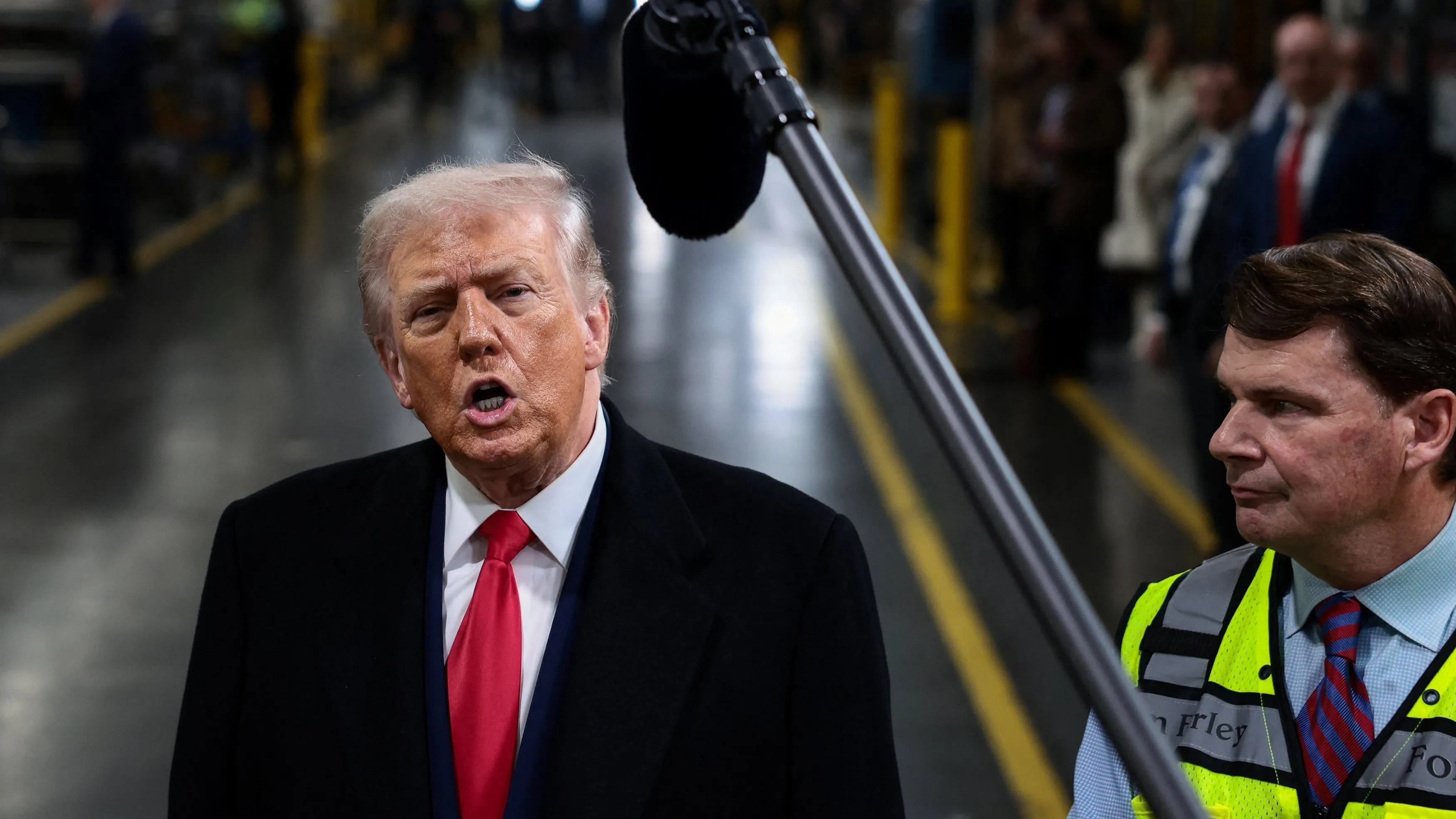 ترامب يهدد بإجراءات قوية للغاية إذا أعدمت إيران محتجين 