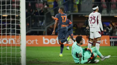 related_news_inside_blogsكأس إيطاليا - إنتر ميلان يطيح بتورينو ويحصد أولى بطاقات نصف النهائي