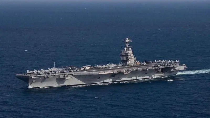 إيران تعلن استهداف حاملة طائرات أميركية.. وواشنطن تكشف الحقيقة