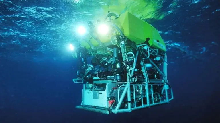 صور - روبوت فرنسي يشارك في البحث عن الغواصة "تيتان" المختفية