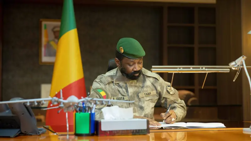 من هو أسيمي غويتا الذي دعا إلى التصعيد ضد الجزائر؟