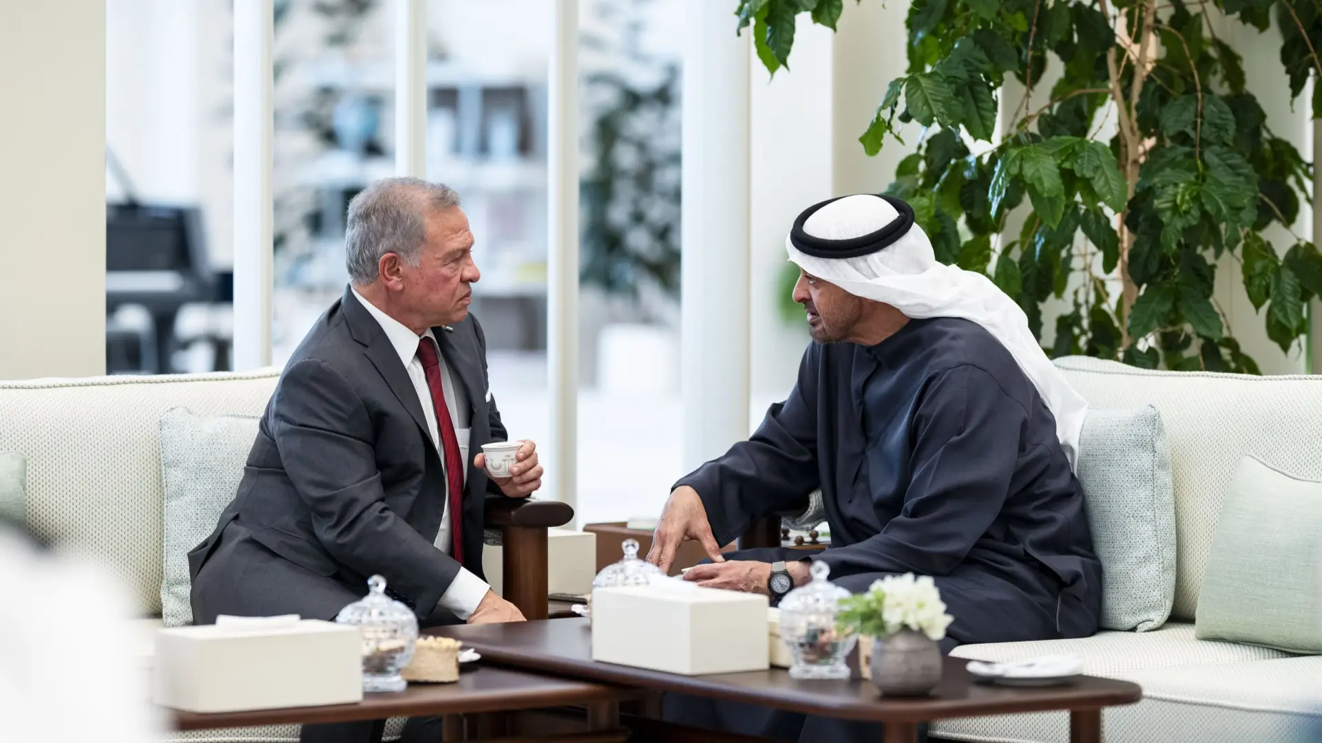 رئيس الإمارات والعاهل الأردني تبادلا وجهات النظر بشأن تطورات المنطقة رئيس الإمارات والعاهل الأردني تبادلا وجهات النظر بشأن تطورات المنطقة
