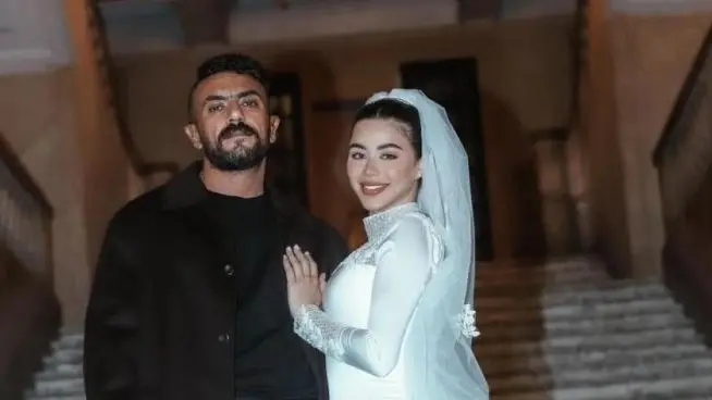 متى سيتزوج أحمد العوضي ويارا السكري؟ الفنان يجيب
