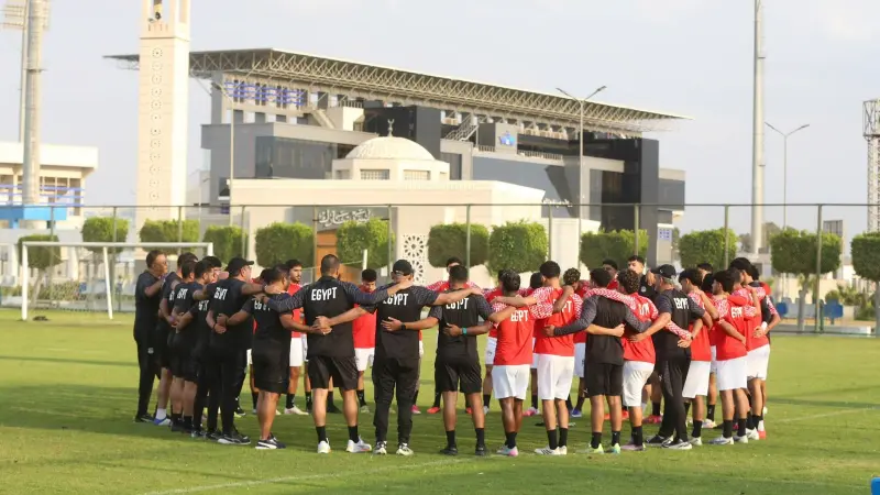 القنوات الناقلة لمباراة مصر ضد الجزائر اليوم في بطولة تصفيات شمال إفريقيا للشباب 2026 مع الموعد والتشكيلة