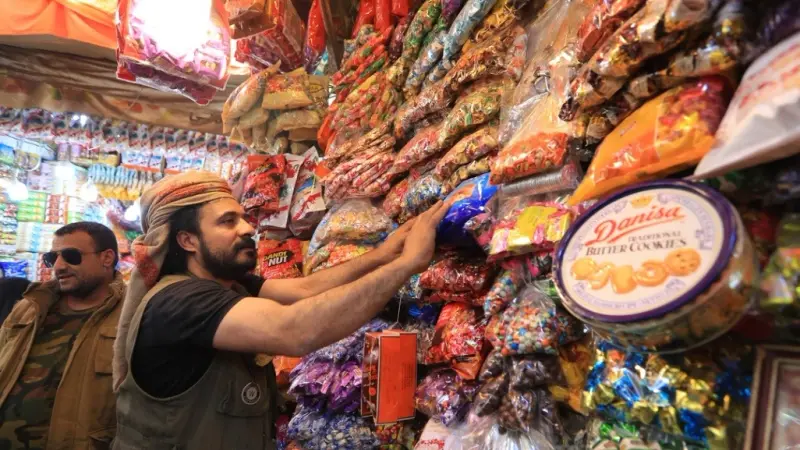 فيديو - شطب آلاف الوكالات وتشديد الرقابة على استيراد السلع في اليمن