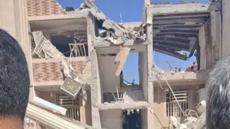 السلطات الإيرانية تكشف عن سبب انفجار بندر عباس